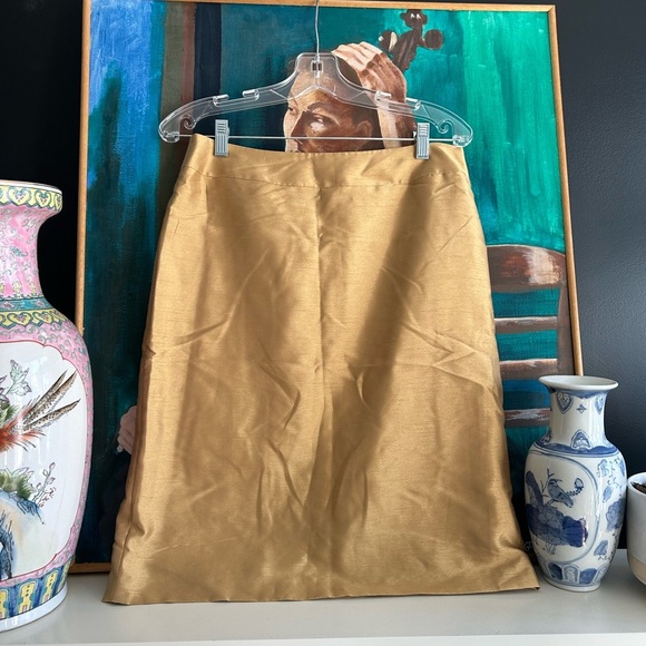 Y2K Tahari Gold Skirt Set Elegant and Versatile 8 - Picture 4 of 15